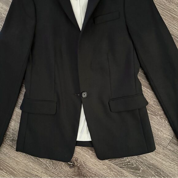 J. Crew Regent blazer in four-season stretch - Picture 3 of 6